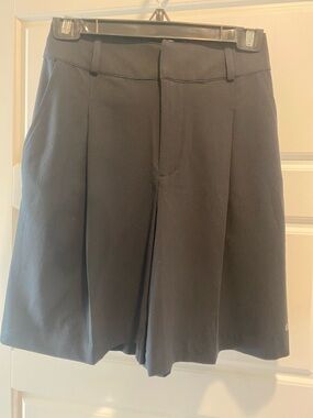 ALO Yoga Black High-Waist Dreamscape Short

Size XXS